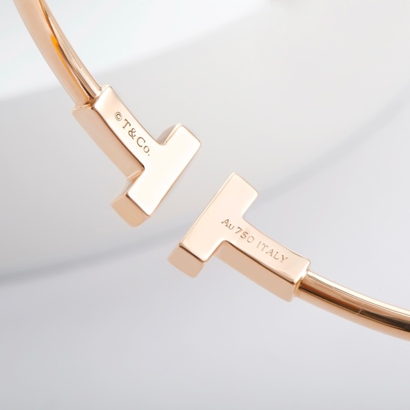 Tiffany & Co. Rose Gold T Wire Bracelet with White Inlay - Picture 6 of 6